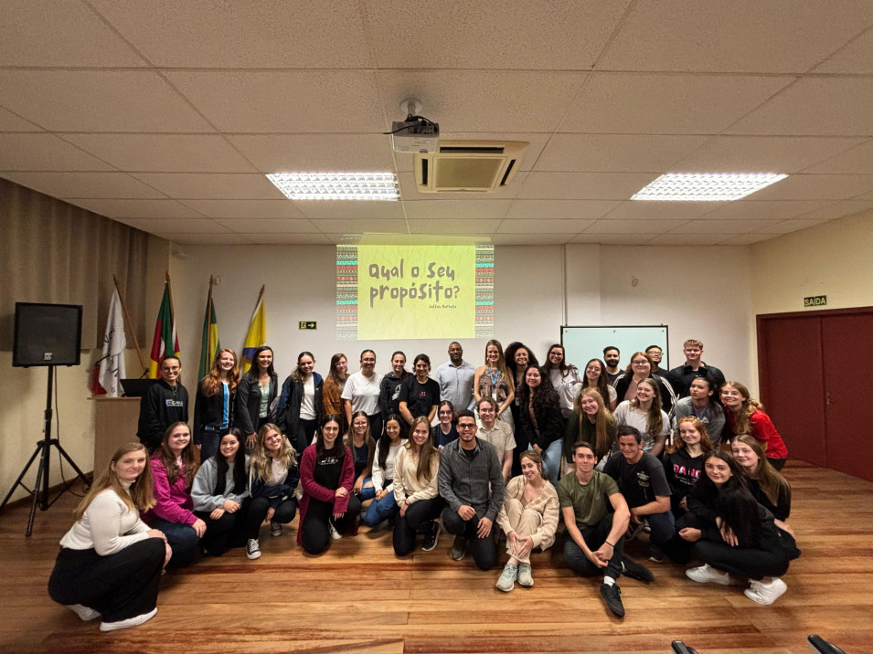 Acadêmicos da Faculdade Instituto Ivoti tem palestra para marcar o Dia da Consciência Negra