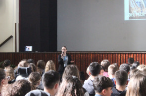 Turmas de 7º ano vieram para o Instituto Ivoti participar do TransFORME-se | NAI- Deutsch fürs Leben