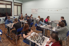 Instituto Ivoti realiza Torneio de Xadrez fazendo amigos