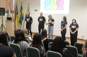 Programa SER realiza diferentes oficinas para futuros professores na Faculdade Instituto Ivoti