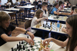 Estudantes dos 5ºs anos participam de competição interna de xadrez