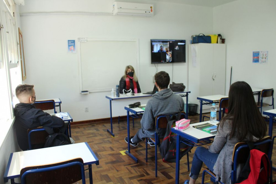 Instituto Ivoti retoma de forma escalonada as aulas presenciais