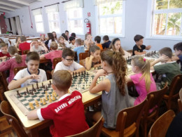 Turmas de 4º e 5º ano participam de torneio de xadrez