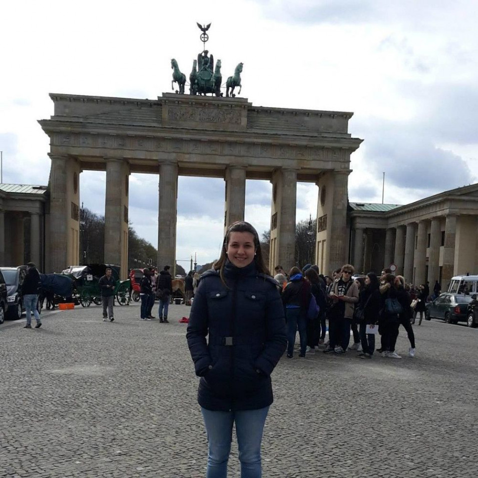 Professora Luana fala sobre suas vivências com a Língua Alemã