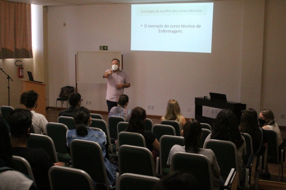 Ensino Superior do Instituto Ivoti recebe estudantes de São Leopoldo