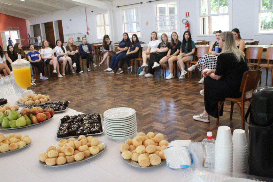 Instituto Ivoti promove café da manhã com os Líderes de Turma