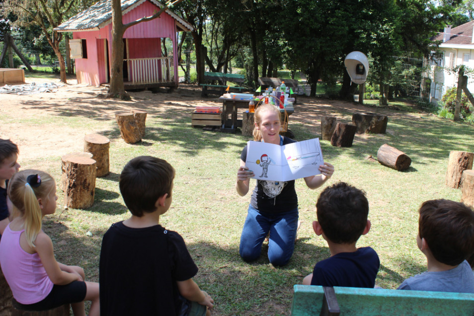 Turma do Nível 3 explora diferentes vivências inspiradas no livro A Garrafa