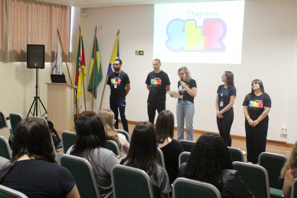 Programa SER realiza diferentes oficinas para futuros professores na Faculdade Instituto Ivoti