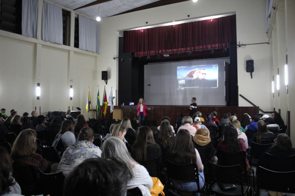 Ensino Superior promove Cine Cuca em evento alusivo aos 20 anos