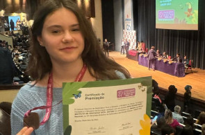 Estudante do 8º ano recebe medalha de bronze em solenidade da OBMEP