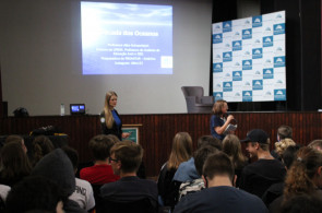 Estudantes tem palestra sobre Décadas dos Oceanos com a professora Ailim Schwambach