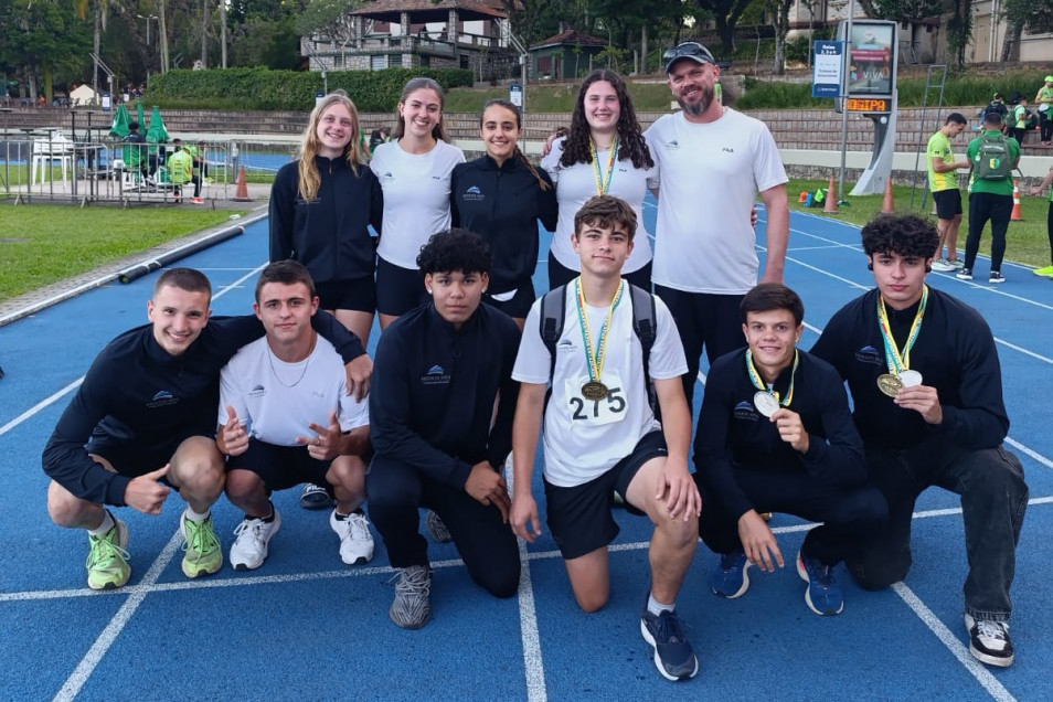 Equipe Municipal de Atletismo/Instituto Ivoti retorna do Estadual Sub-20 com oito medalhas