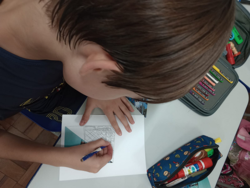 Crianças do 3º ano criam desenho com o espaço que mais gostam de frequentar no Instituto Ivoti